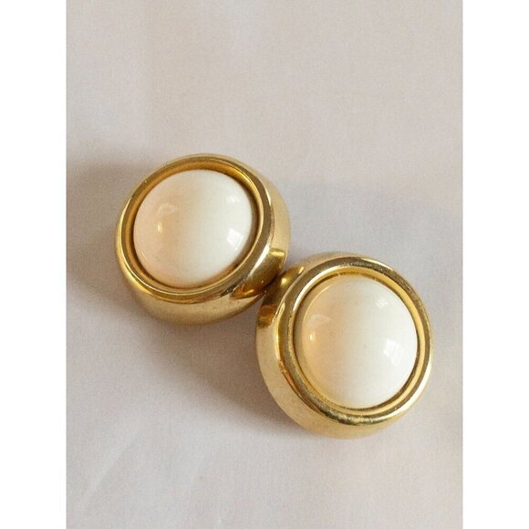 Vintage Trifari Gold & Cream Dome Clip-On Earrings - Picture 2 of 8